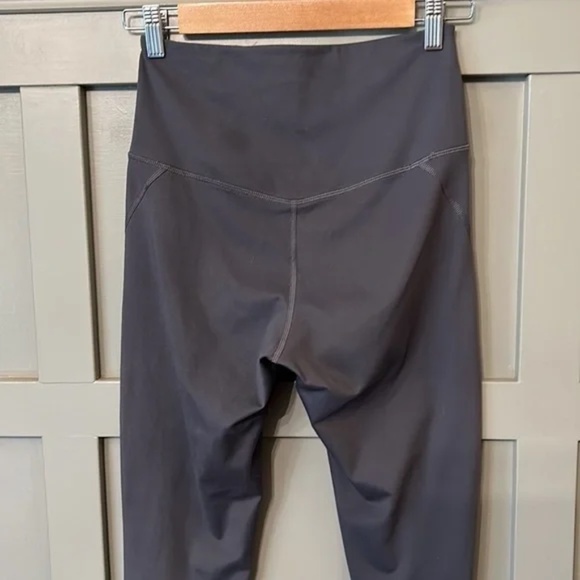 Girlfriend Collective Compressive High Rise Leggings Charcoal Gray Size Small - Picture 7 of 8
